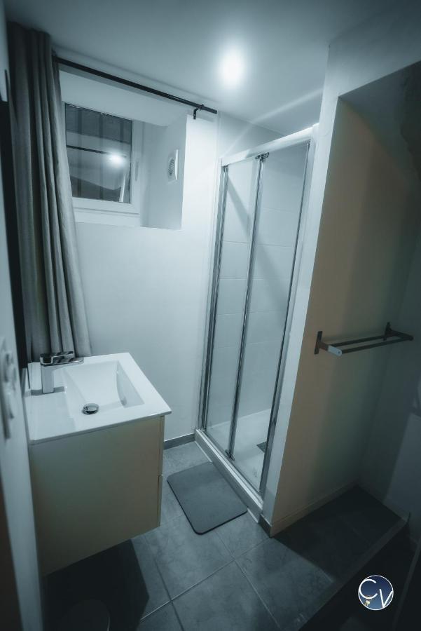 Appartement Neuf Et Moderne Dans Le Centre Ville バニョル・シュル・セズ エクステリア 写真